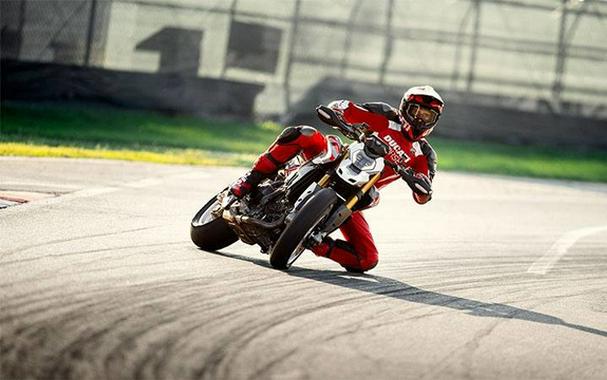 2027 Ducati Hypermotard V2 SP