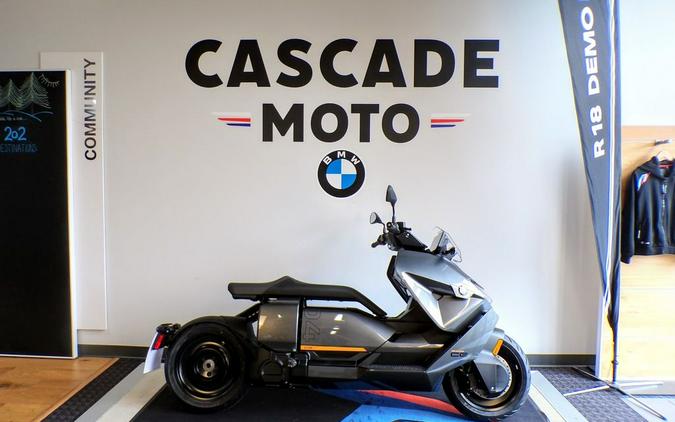 2023 BMW CE 04 Review [Urban Electric Commuter Scooter]