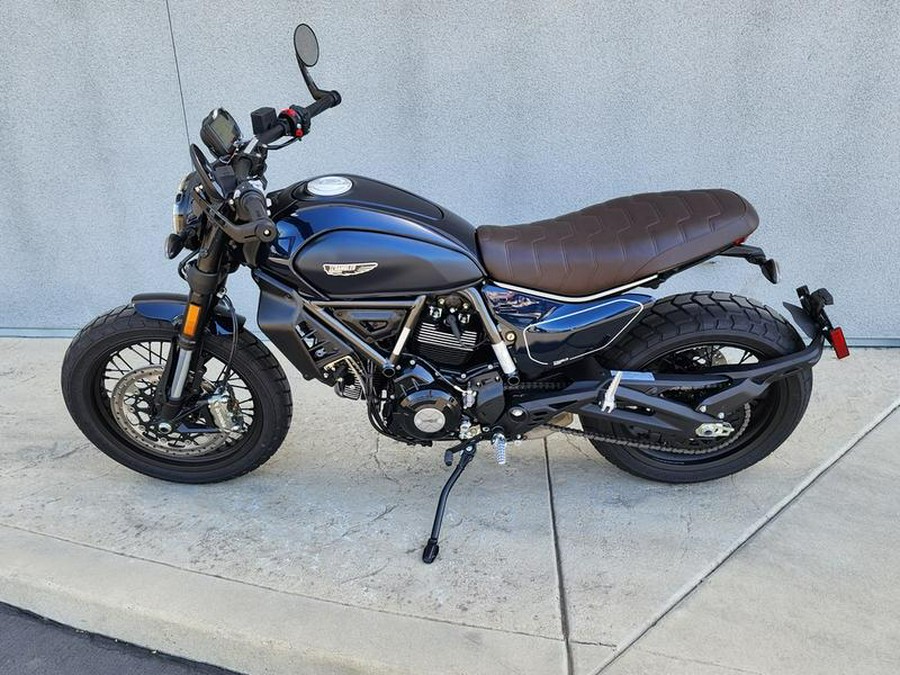 2024 Ducati Scrambler Nightshift (2G) Blue