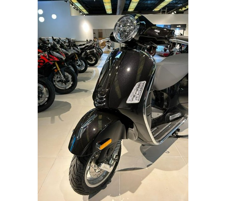 2023 Vespa GTS 300