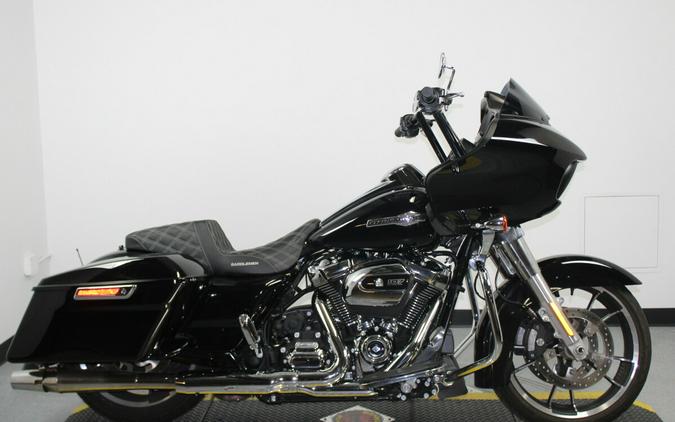 Harley-Davidson Road Glide 2021 FLTRX 602870T BLACK