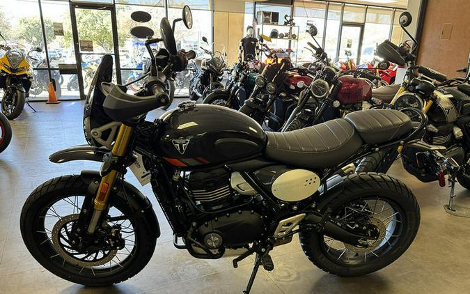 2026 Triumph Scrambler 400 XC Storm Grey