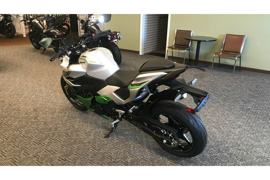 2024 Kawasaki Z7 Hybrid ABS (CR500ARFNL)