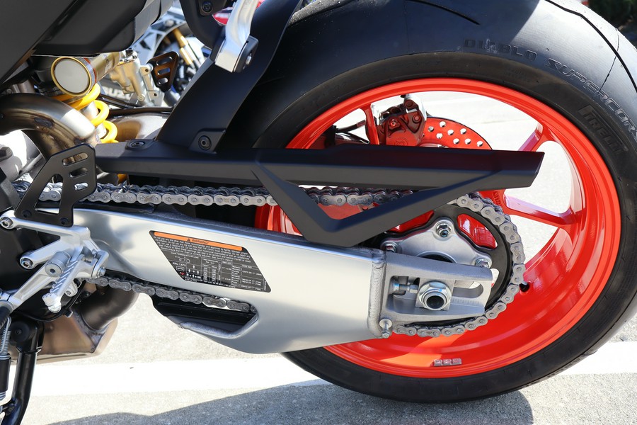 2026 Aprilia RSV4 1100