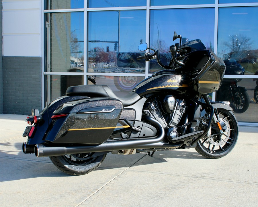 2026 Indian Motorcycle Challenger® Dark Horse® 112 with PowerBand Audio Package