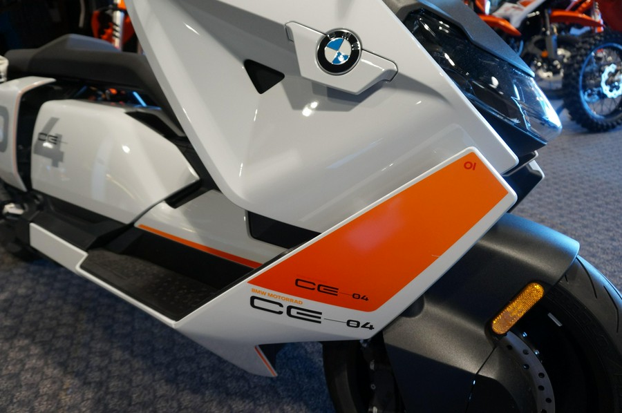 2025 BMW CE04