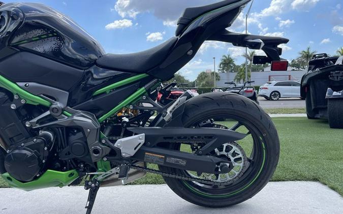 2024 Kawasaki Z900 SE