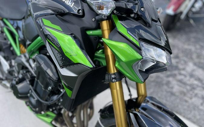 2024 Kawasaki Z900 SE