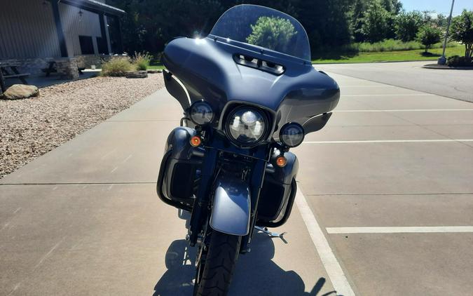 2021 Harley-Davidson® Ultra Limited Gauntlet Gray Metallic - Black Finish