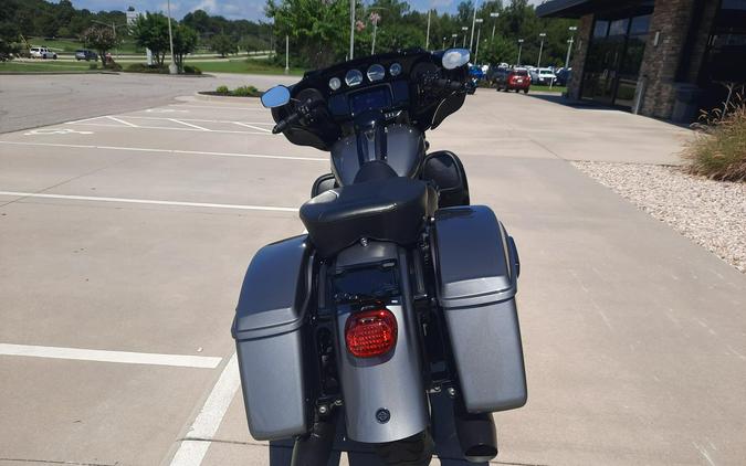 2021 Harley-Davidson® Ultra Limited Gauntlet Gray Metallic - Black Finish