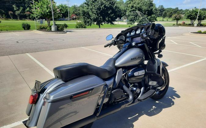 2021 Harley-Davidson® Ultra Limited Gauntlet Gray Metallic - Black Finish