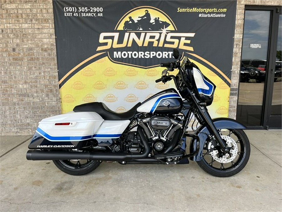 2021 Harley-Davidson® Street Glide® Special Arctic Blast