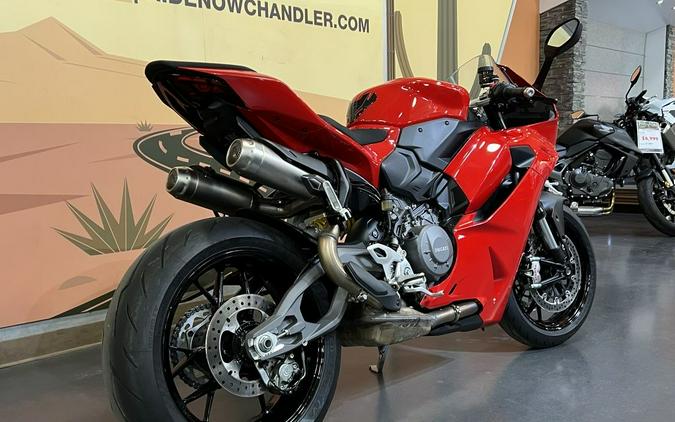 2025 Ducati Panigale V2