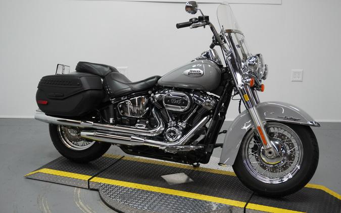 2024 Harley-Davidson® Heritage Classic Billiard Gray