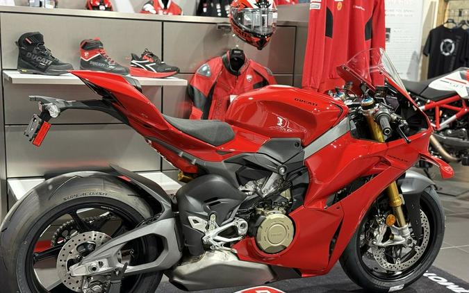 2025 Ducati Panigale V4 S