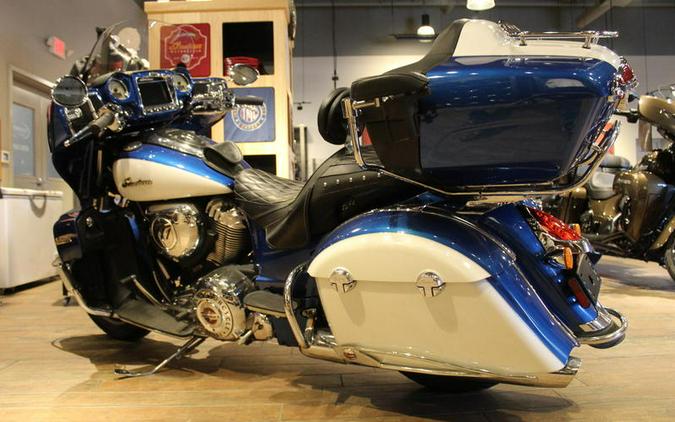 2019 Indian Motorcycle® Roadmaster® Icon Series Brilliant Blue/Pearl White