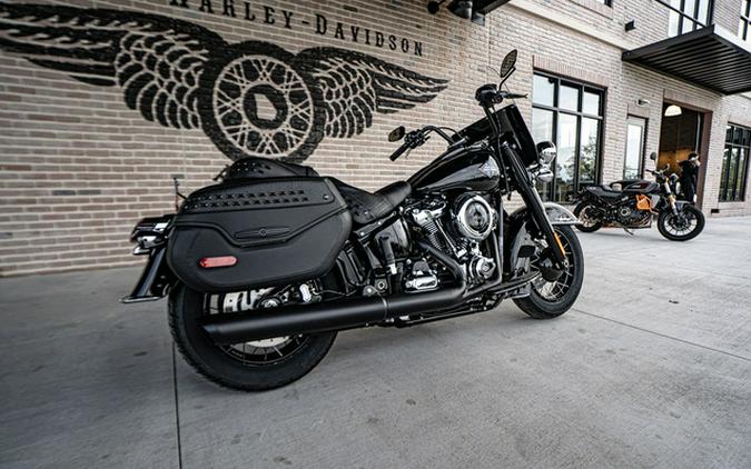 2026 Harley-Davidson Softail FLHC - Heritage Classic