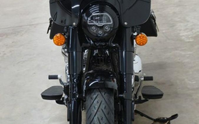 2025 Indian Super Chief Limited Black Metallic