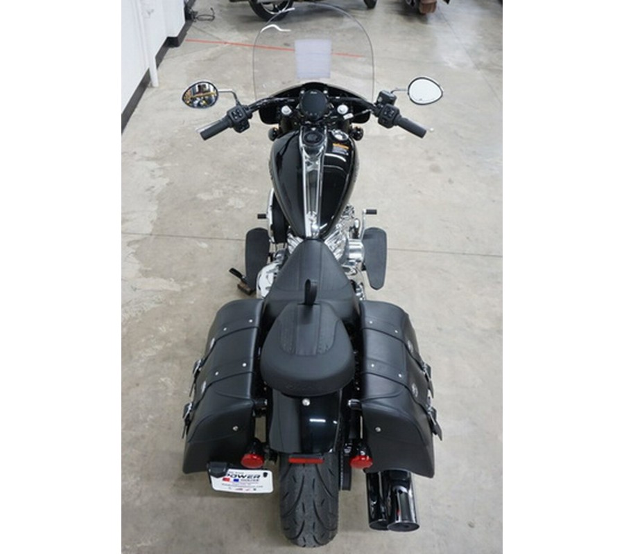 2025 Indian Super Chief Limited Black Metallic