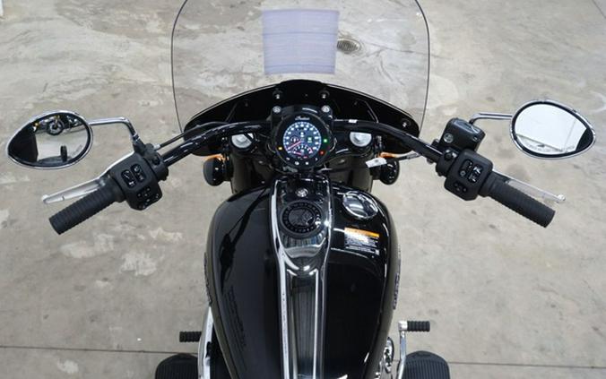 2025 Indian Super Chief Limited Black Metallic