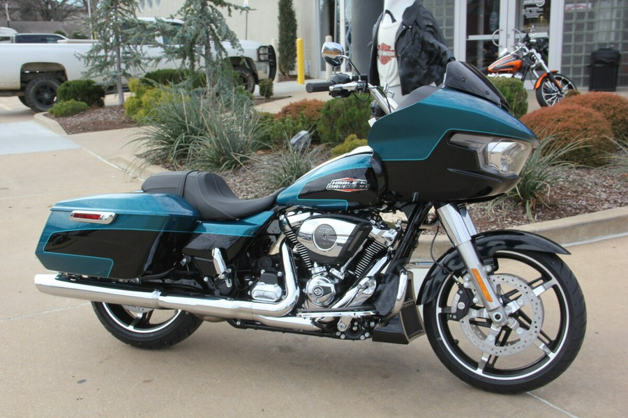 2026 Harley-Davidson Road Glide Teal Thunder / Vivid Black