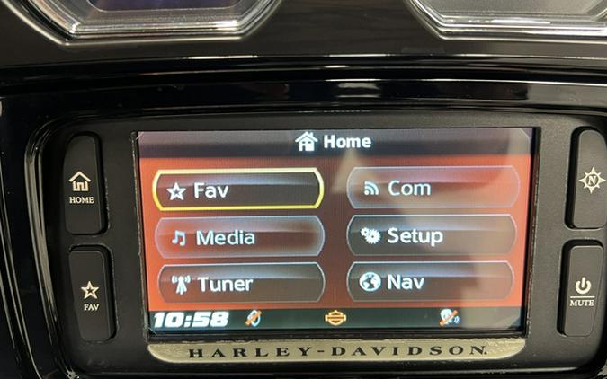 2017 Harley-Davidson FLHXSE CVO Street Glide