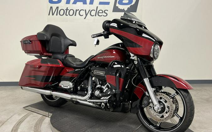 2017 Harley-Davidson FLHXSE CVO Street Glide