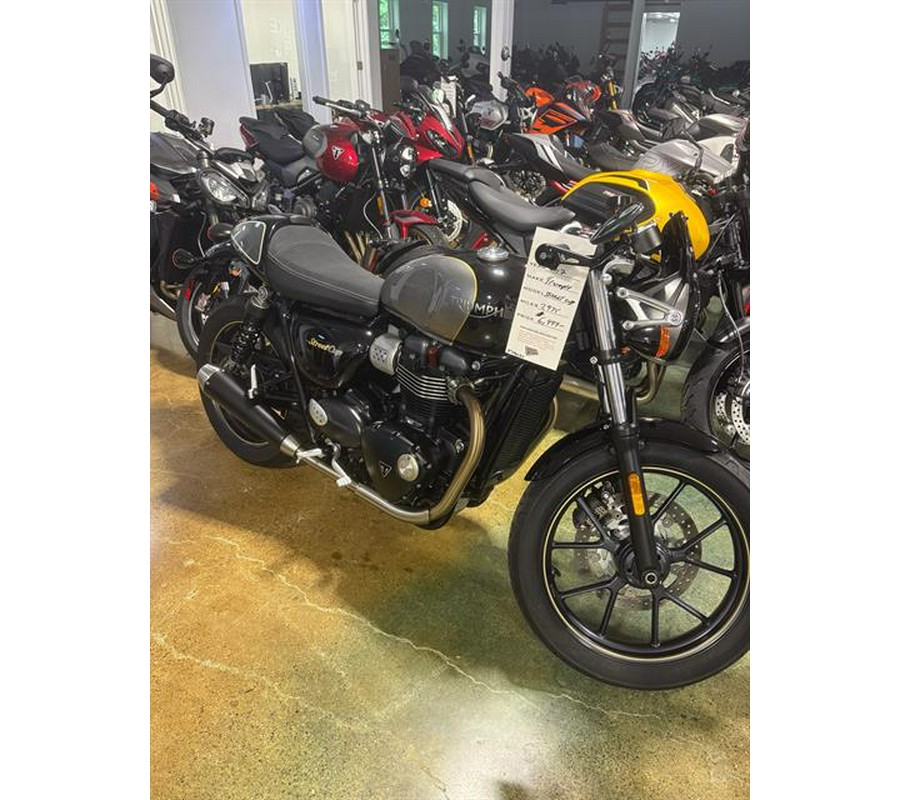 2017 Triumph Street Cup