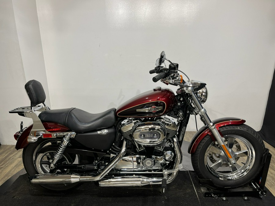 2015 Harley-Davidson 1200 Custom