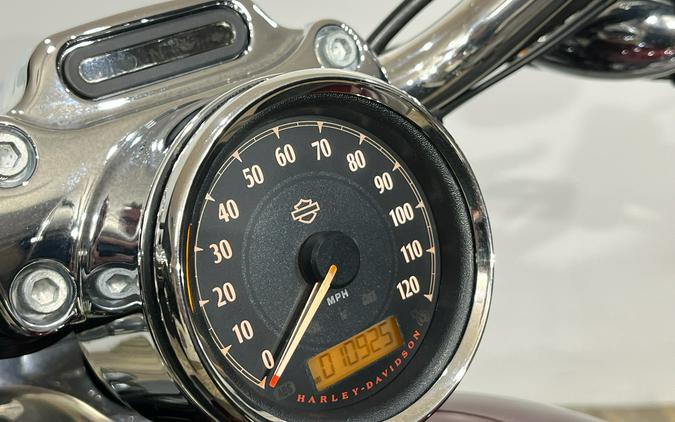 2015 Harley-Davidson 1200 Custom