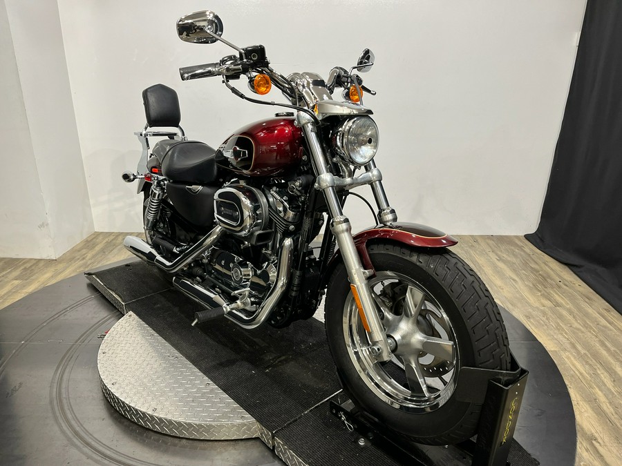 2015 Harley-Davidson 1200 Custom