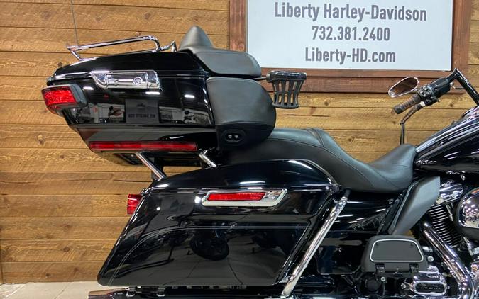 2019 Harley-Davidson Road Glide Ultra Vivid Black FLTRU