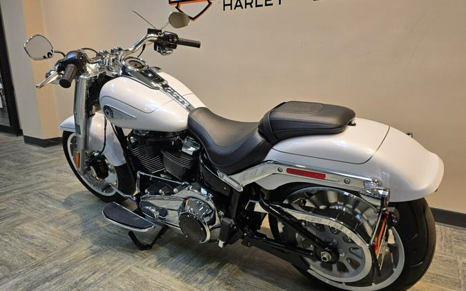 2026 Harley-Davidson® Fat Boy® White Onyx Pearl Chrome Trim FLFB