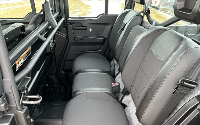 2026 Can-Am Defender MAX XT CAB HD11