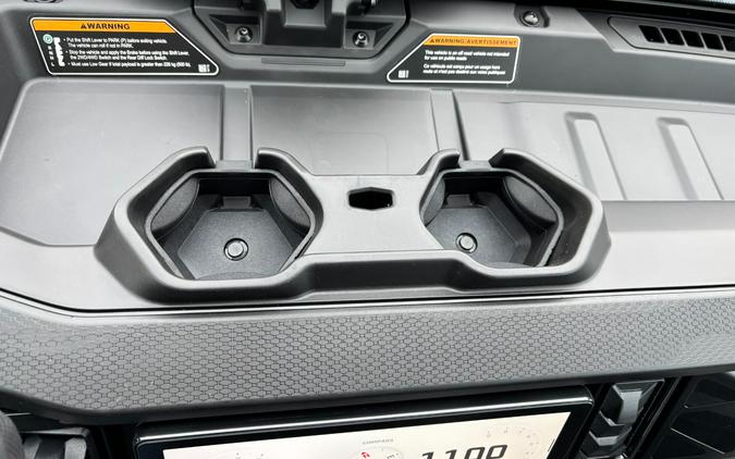 2026 Can-Am Defender MAX XT CAB HD11