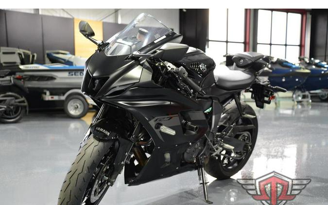 2025 Yamaha YZF-R7