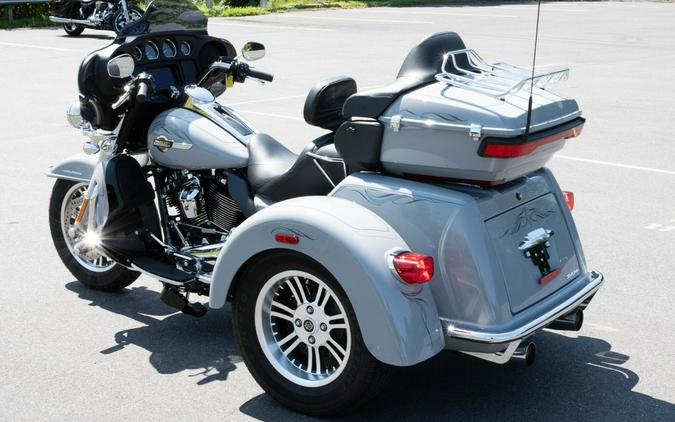 2024 Harley-Davidson Tri Glide Ultra FLHTCUTG