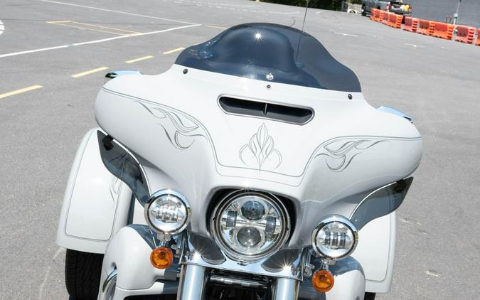 2024 Harley-Davidson Tri Glide Ultra FLHTCUTG