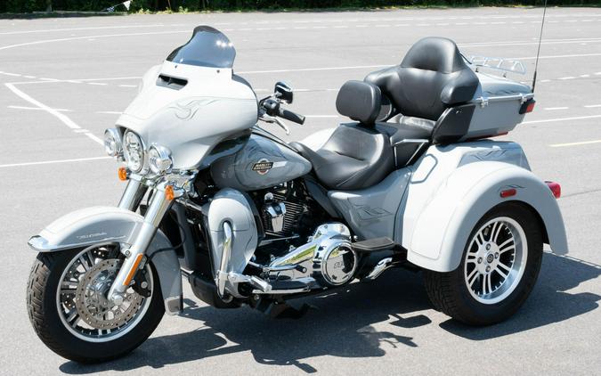 2024 Harley-Davidson Tri Glide Ultra FLHTCUTG