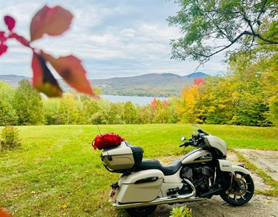 2022 Indian Motorcycle Roadmaster® Dark Horse®