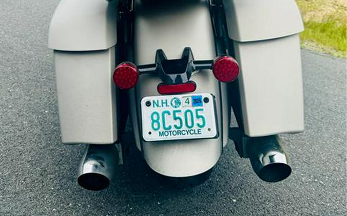 2022 Indian Motorcycle Roadmaster® Dark Horse®