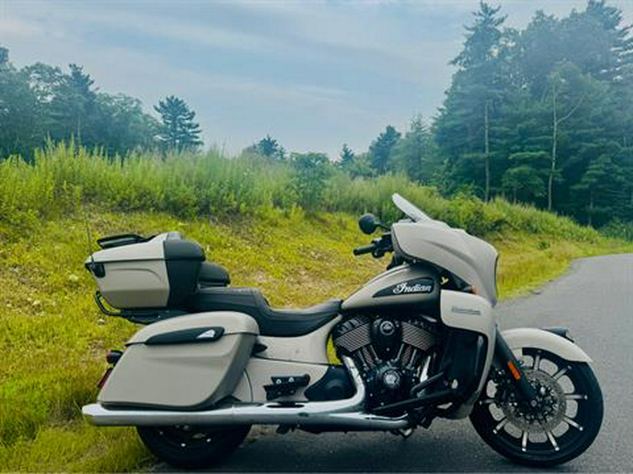2022 Indian Motorcycle Roadmaster® Dark Horse®