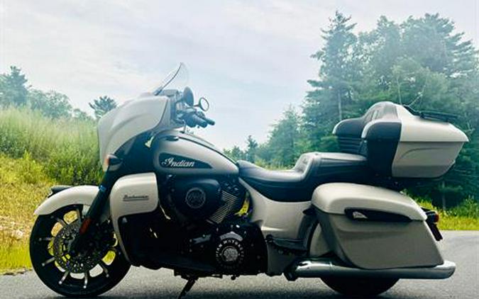 2022 Indian Motorcycle Roadmaster® Dark Horse®