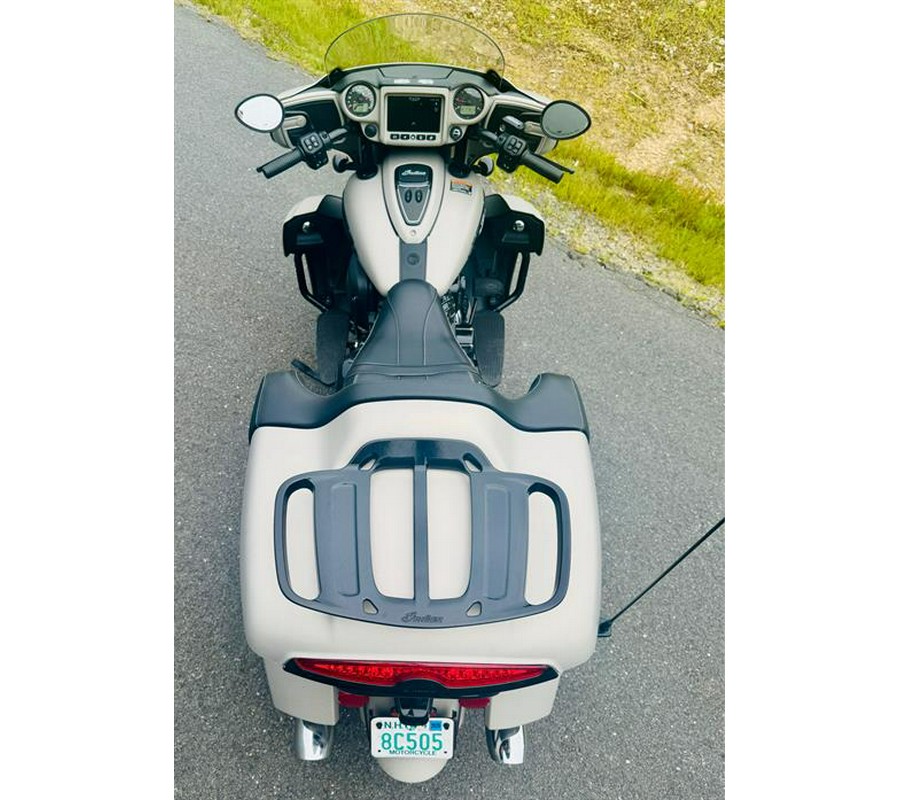 2022 Indian Motorcycle Roadmaster® Dark Horse®