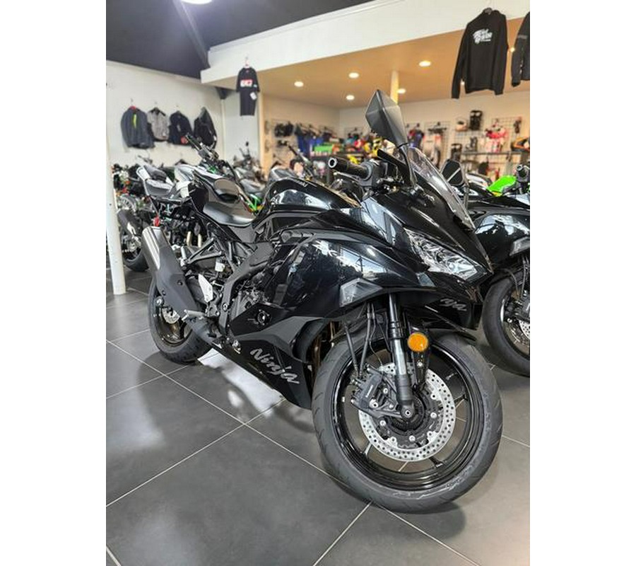 2025 Kawasaki NINJA® ZX™-4R ABS