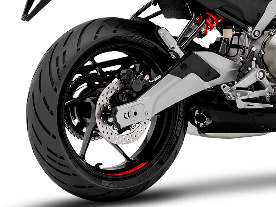 2026 Aprilia Tuono 457