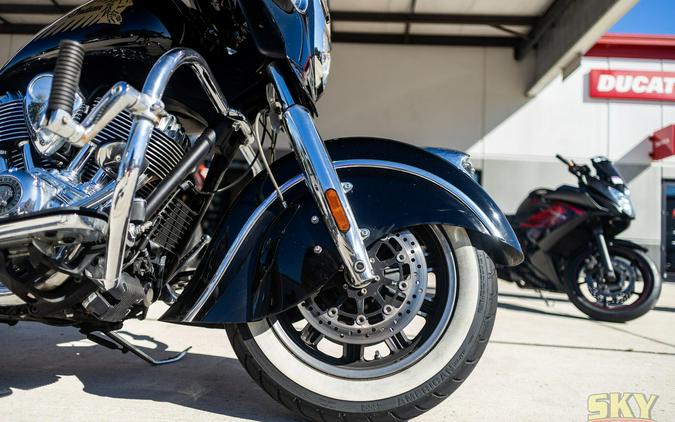 2015 Indian Motorcycle CHIEFTAIN THUNDER BLACK 49ST Base