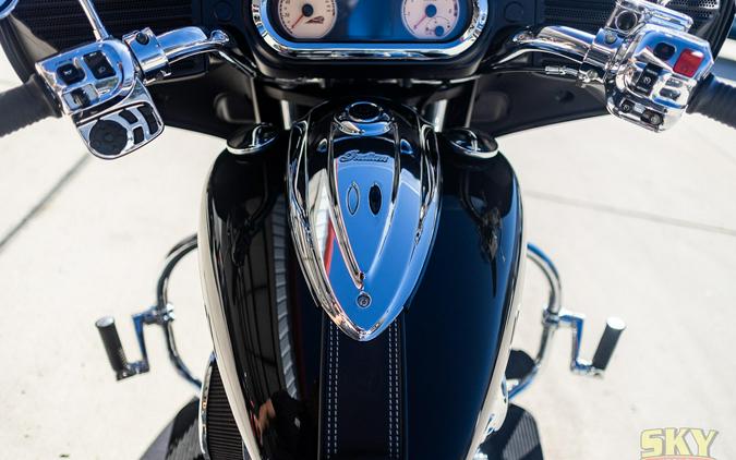 2015 Indian Motorcycle CHIEFTAIN THUNDER BLACK 49ST Base