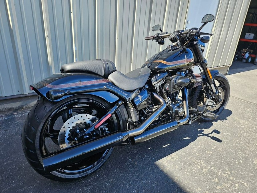 2016 Harley-Davidson® FXSE - CVO™ Pro Street Breakout®