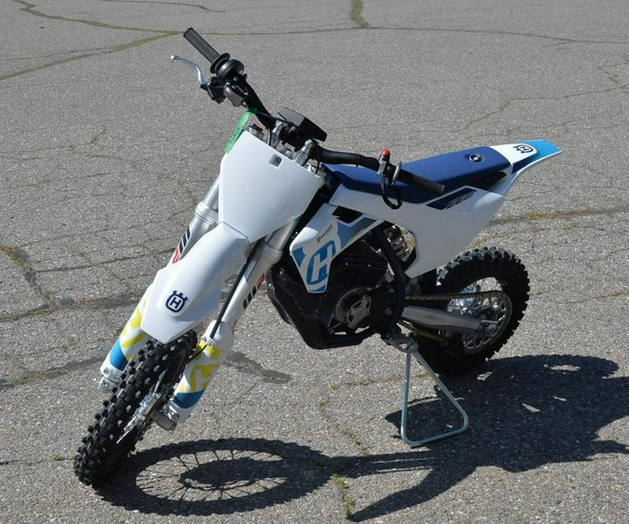 2024 Husqvarna® EE 5